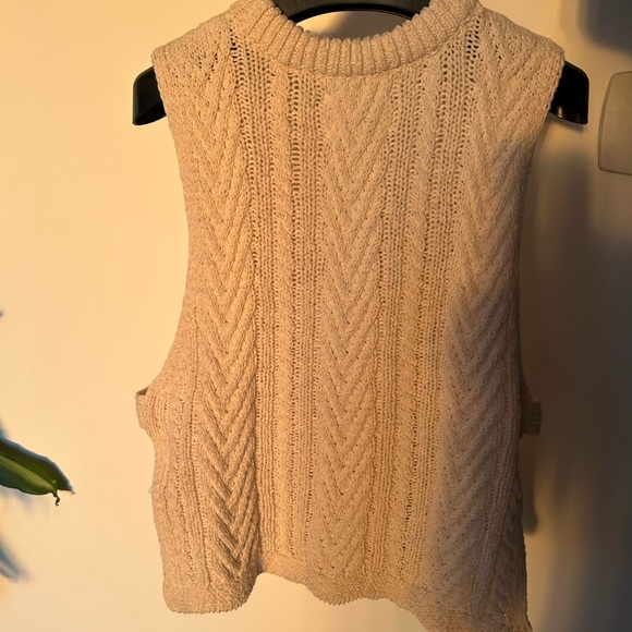 Zara Knit Vest - Picture 2 of 2